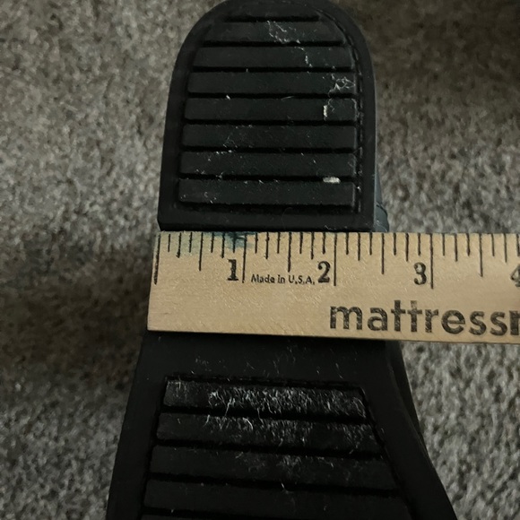 ☔️Coach Navy Floral Rain Boots - Size 8 - Picture 6 of 8